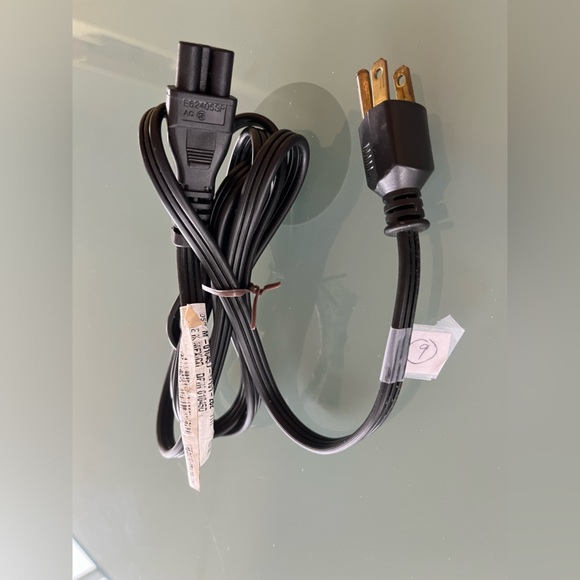 Genuine OEM Apple Volex iMac PowerMac 3-Hole Power Cord E62405SP 125V 25AC5 2.5A - Picture 4 of 4